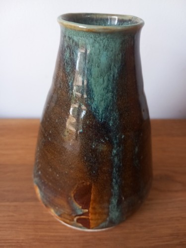 Studio pottery vase lovely - vase.,