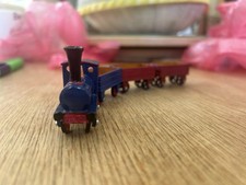 Blue Train With One Blue Carriage And Two Red Carriages Hantel Miniature