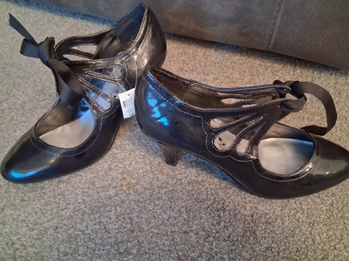 Size evie ladies black shoes - evie,