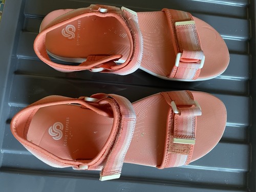 Clarks women sandals - size, 4