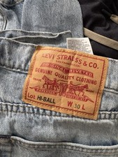 Men’s LEVI Ripped Knee Jeans