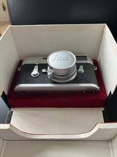 Leica M2 +Matching serial  Box