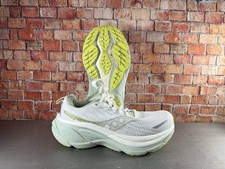 Saucony Hurricane 25 Shoes