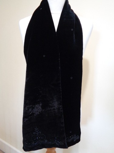 Laura ashley black velvet - laura,