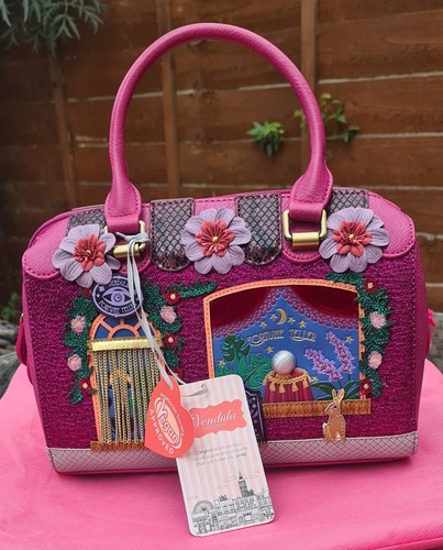 Vendula london fortune teller - fortune,