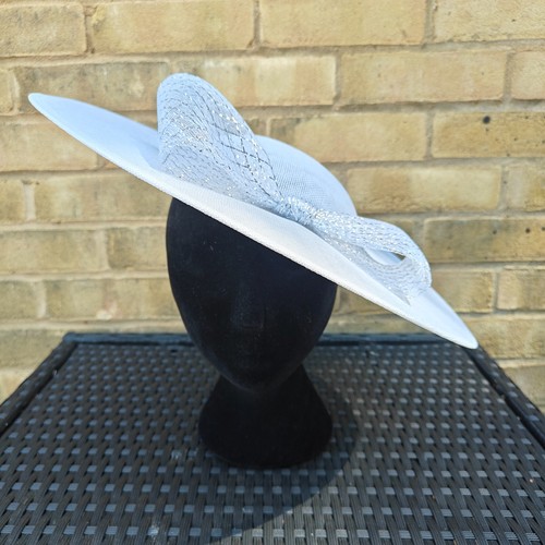 White silver bow - white,