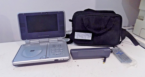 Venturer pvs 1701 portable dvd - portable,
