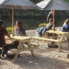  picnic tables/pub bench 