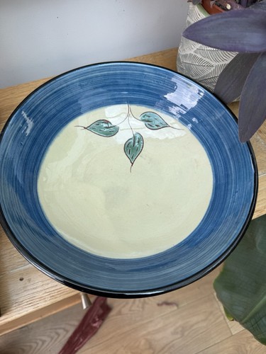 Studio pottery bowl - bowl, signed