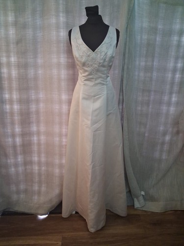 Wedding dress size - 12, ivory