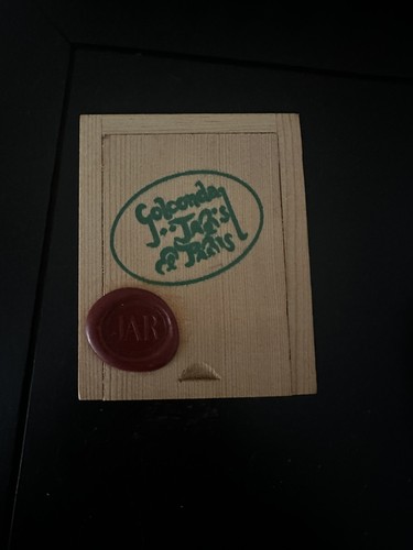 Golconda jar perfums - by,