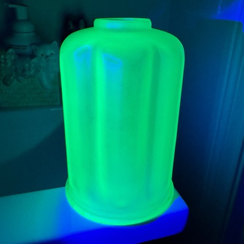 Vintage 1930s uranium frosted - vintage,