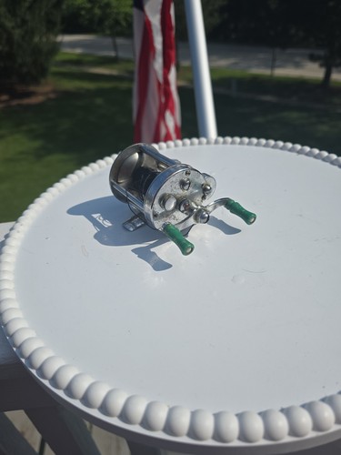 Vintage pflueger casting - =,
