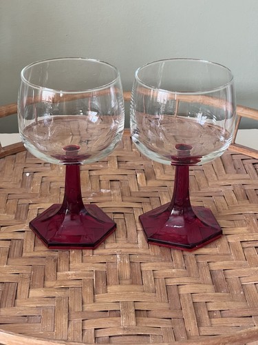 Red stemmed vintage - 2, stemmed,