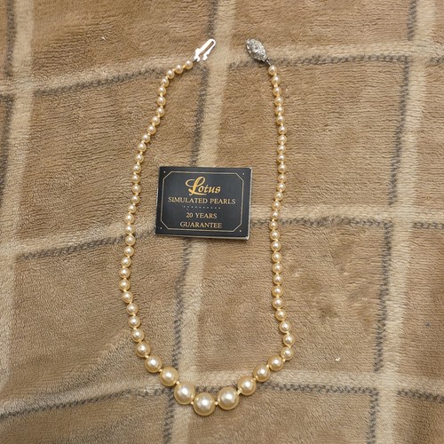 Vintage lotus simulated pearl - vintage,