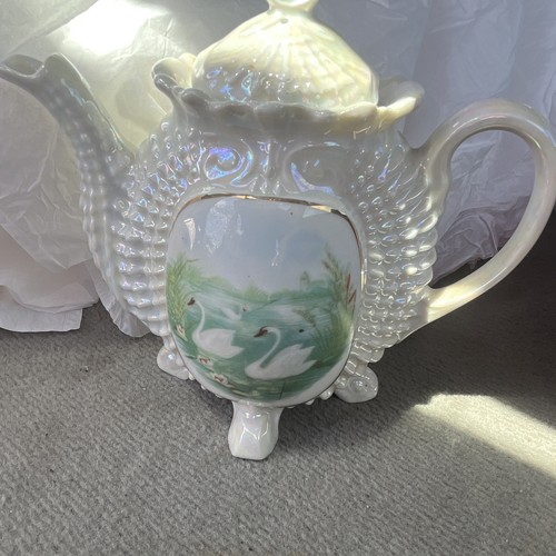 Unmarked iridescent white - unmarked,