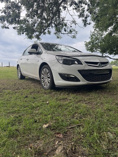 Vauxhall astra mk6 facelift - j,