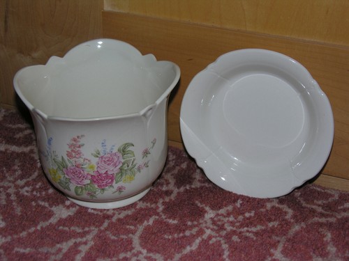 Floral plant pot cottage - floral,