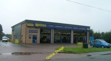Photo 6x4 tyre fitters - photo,