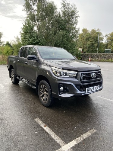 Toyota hilux invincible - toyota,