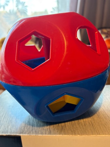 Tupperware shape sorter - sorter, ball-