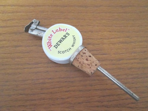 Bottle pourer dewar scotch - dewar`s,