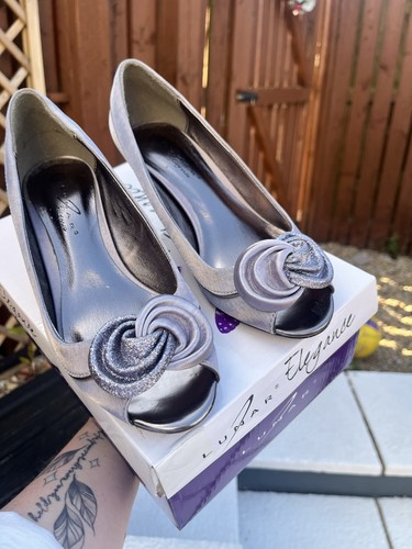 Lunar elegance ladies wedding