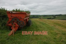 PHOTO  NEGLECTED MUCK SPREADER