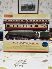 Hornby OO Gauge 'The Northumbrian' Steam Locomotive Train Pack R2363M FREE POST