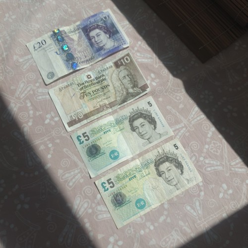 Old english note plus two - old,