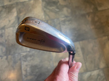 Wilson deep red distance - wilson,