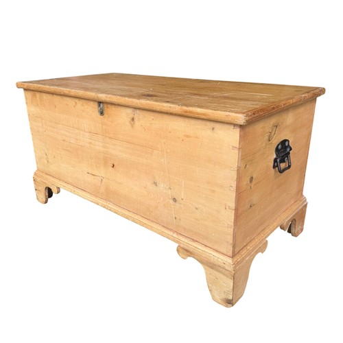 Pine blanket box storage - pine,
