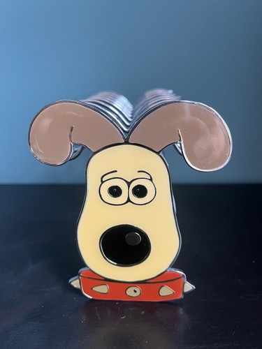 Wallace gromit enamel - &,