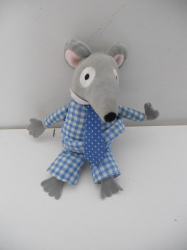 Singing charlie mouse - singing,