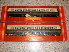 Hornby OO  R456 GWR Coach Chocolate/Cream X2  Boxed