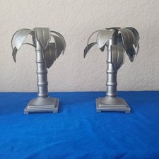 2 VTG Privet House Palms Away