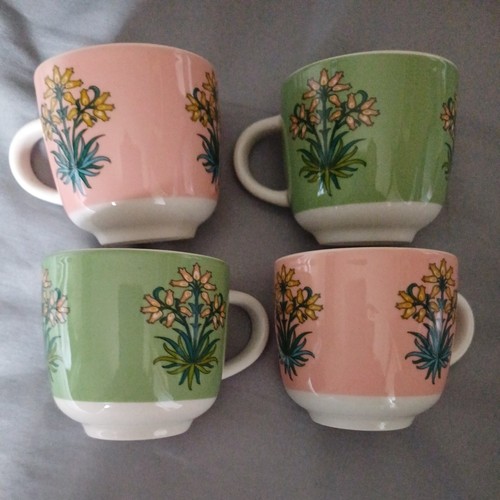 William morris four fine china - four,