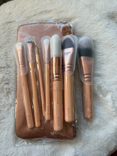 Genuine ZOEVA 7 x Brushes 239