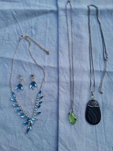 Matching faux diamond snd - matching,
