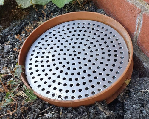 Round circular drain - round/circular,