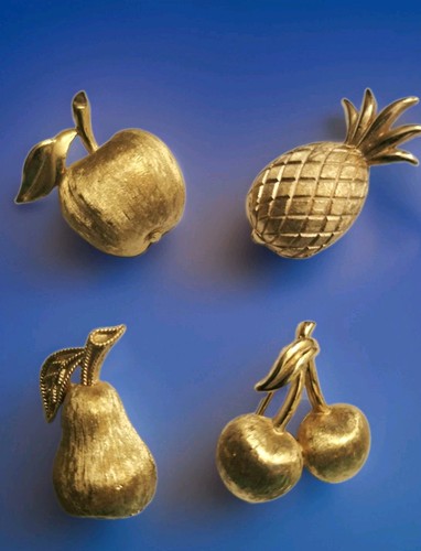 Trifari brushed gold - brushed, lot