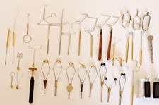 Whip Finishers, Bobbin