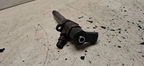 Volvo s60 fuel injector - volvo,