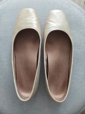 Vionic Gold Ballet Pumps Size 8 Women's Shoes