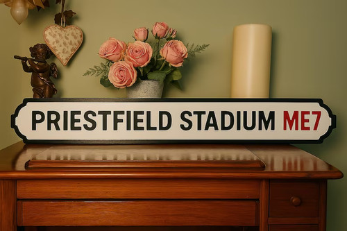 Priestfield stadium faux cast - faux,
