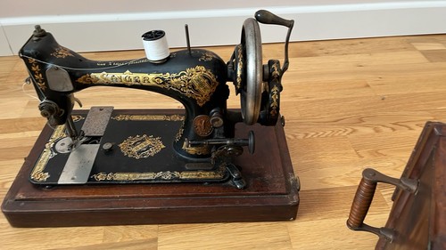 Antique singer sewing - singer,