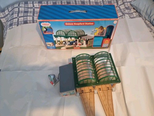 Thomas the tank engine - thomas,