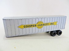 MATCHBOX MAJOR PACK 9 'COOPER JARRETT INTERSTATE FREIGHTER TRAILER'. BLUE DOOR.