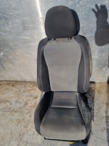 Toyota yaris seat driver - toyota,