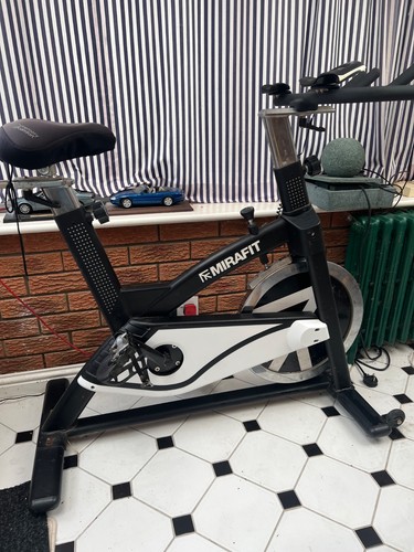 Indoor exercise bike used - ,